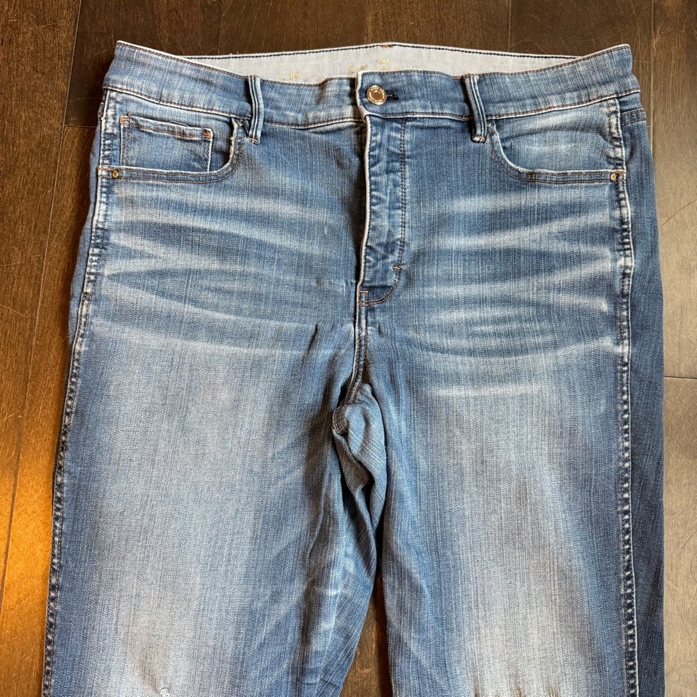 White House Black Market Women's Skinny Jeans Blue Distressed - Picture 3 of 13
